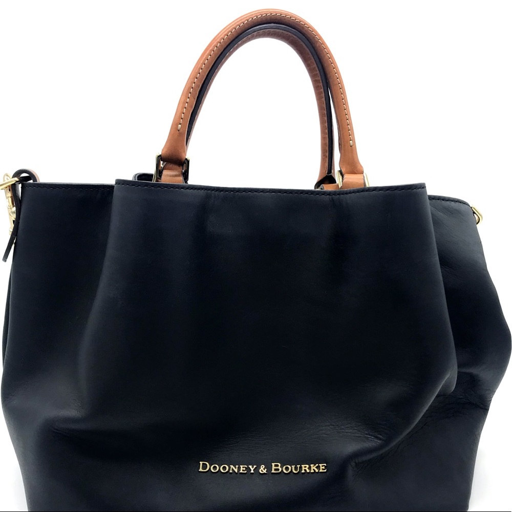 Dooney & Burke Blk Lg. Barlow Purse